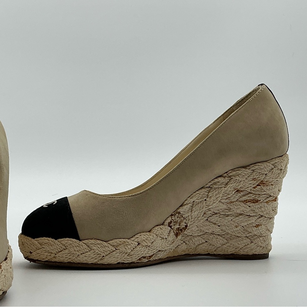 CHANEL Beige Suede Espadrille Wedges with Black Cap Toe and CC Logo - Picture 7 of 9